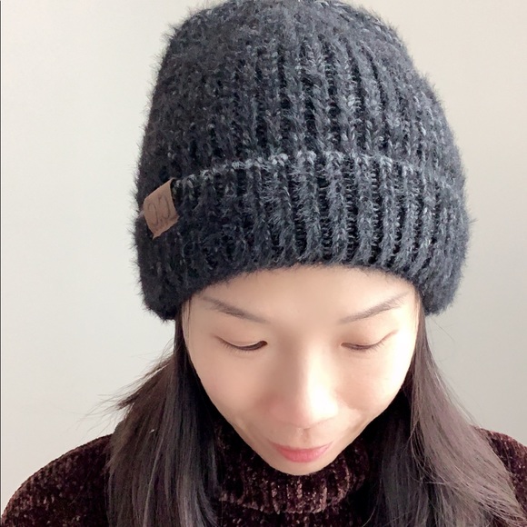 Fuzzy Soft Beanie - Black - Picture 2 of 6